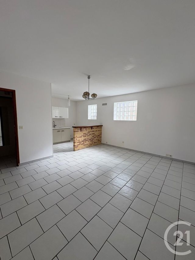 Appartement F2 à louer - 2 pièces - 42.7 m2 - ECQUEVILLY - 78 - ILE-DE-FRANCE - Century 21 Agence Hennequin