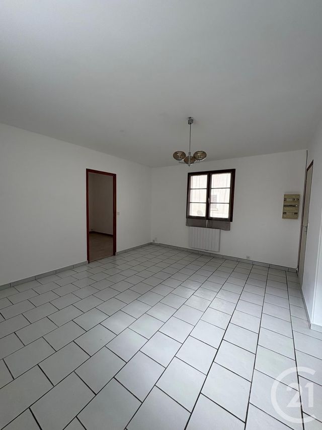 Appartement F2 à louer - 2 pièces - 42.7 m2 - ECQUEVILLY - 78 - ILE-DE-FRANCE - Century 21 Agence Hennequin