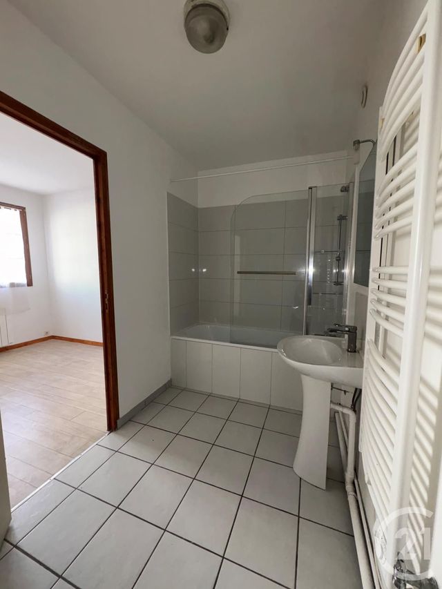 Appartement F2 à louer - 2 pièces - 42.7 m2 - ECQUEVILLY - 78 - ILE-DE-FRANCE - Century 21 Agence Hennequin