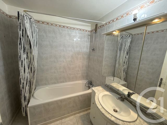 Appartement F4 à vendre - 4 pièces - 74.35 m2 - AUBERGENVILLE - 78 - ILE-DE-FRANCE - Century 21 Agence Hennequin