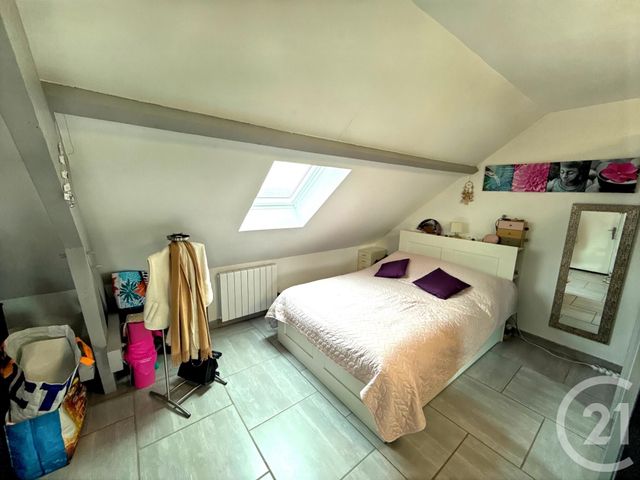 Appartement Studio à louer - 1 pièce - 29.78 m2 - ECQUEVILLY - 78 - ILE-DE-FRANCE - Century 21 Agence Hennequin