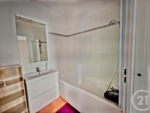 Appartement F2 à louer - 2 pièces - 46.78 m2 - ECQUEVILLY - 78 - ILE-DE-FRANCE - Century 21 Agence Hennequin