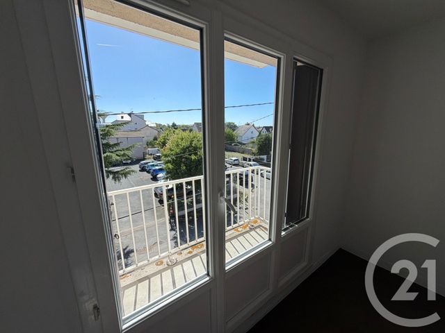 Appartement F3 à vendre - 3 pièces - 59.0 m2 - LES MUREAUX - 78 - ILE-DE-FRANCE - Century 21 Agence Hennequin