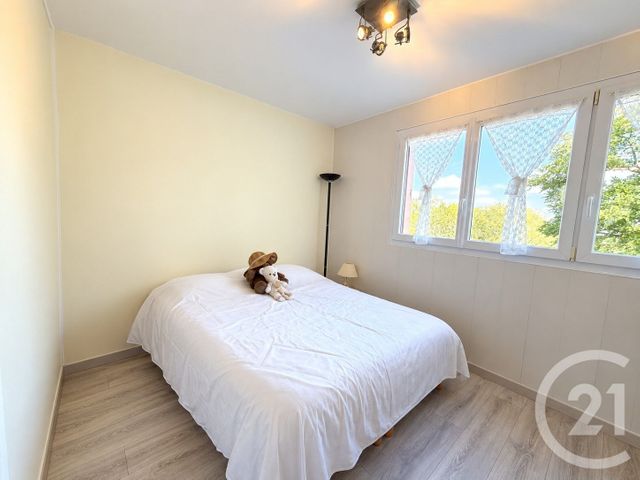 Appartement F3 à vendre - 3 pièces - 65.36 m2 - AUBERGENVILLE - 78 - ILE-DE-FRANCE - Century 21 Agence Hennequin