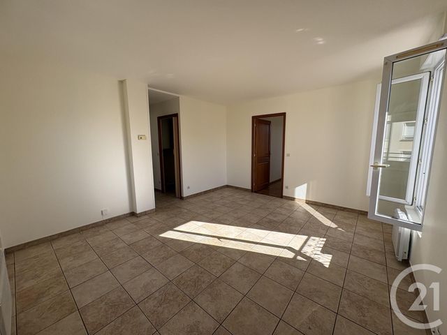 Appartement F2 à louer - 2 pièces - 38.18 m2 - LES MUREAUX - 78 - ILE-DE-FRANCE - Century 21 Agence Hennequin