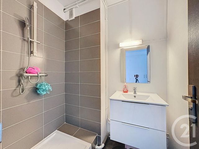 Appartement F5 à vendre - 5 pièces - 91.54 m2 - AUBERGENVILLE - 78 - ILE-DE-FRANCE - Century 21 Agence Hennequin