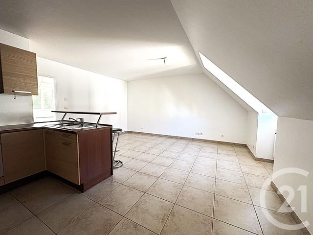 Appartement F2 à louer - 2 pièces - 36.89 m2 - ECQUEVILLY - 78 - ILE-DE-FRANCE - Century 21 Agence Hennequin